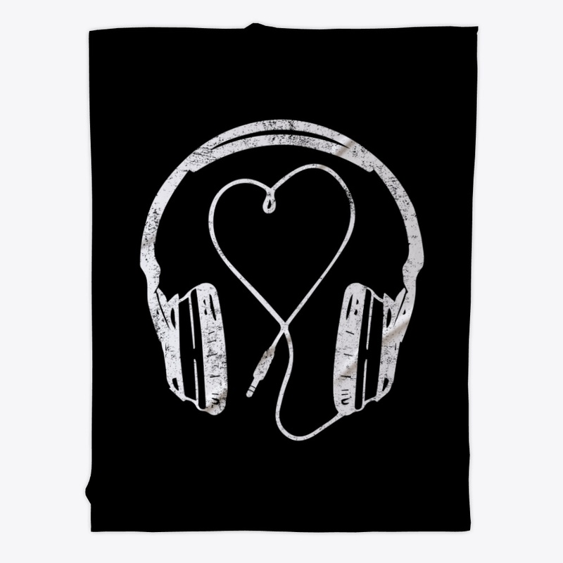 RETRO HEADPHONE W/ HEART