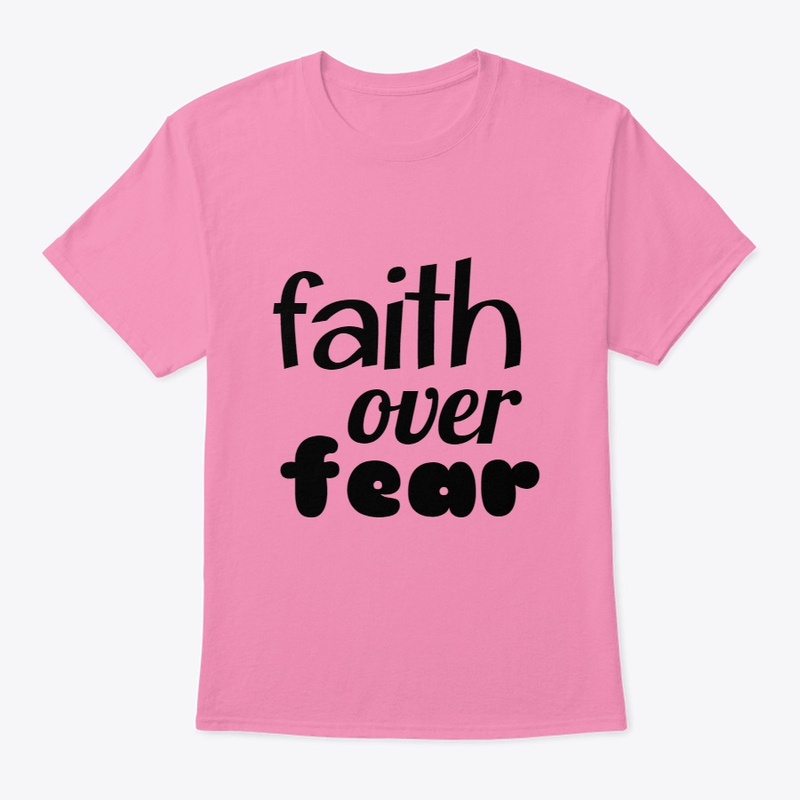 Dream big,Be fearless,Never give up.