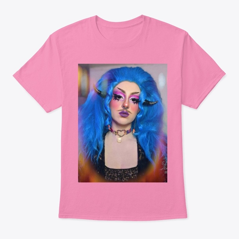 Store Exclusive: Stache