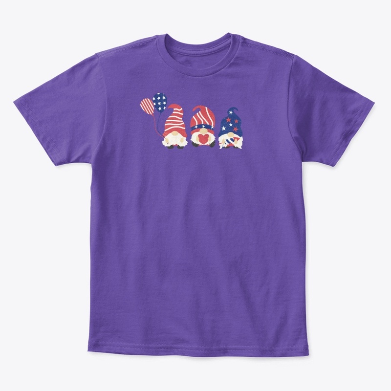 a short-sleeved T-shirt