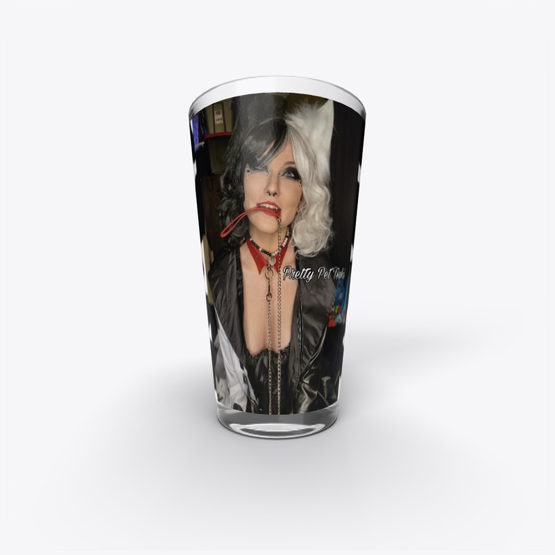Tsuki Pet Cruella Cosplay