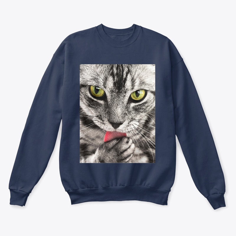 Image of Cat On the T-shirt (customized)