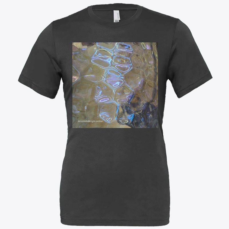 Crystal refraction is beautiful 