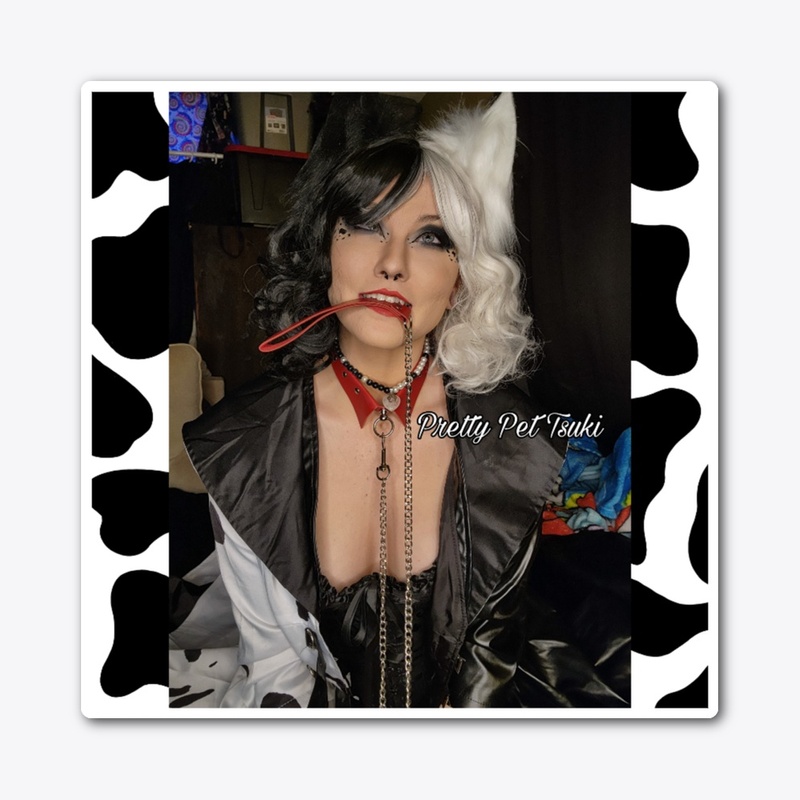Tsuki Pet Cruella Cosplay
