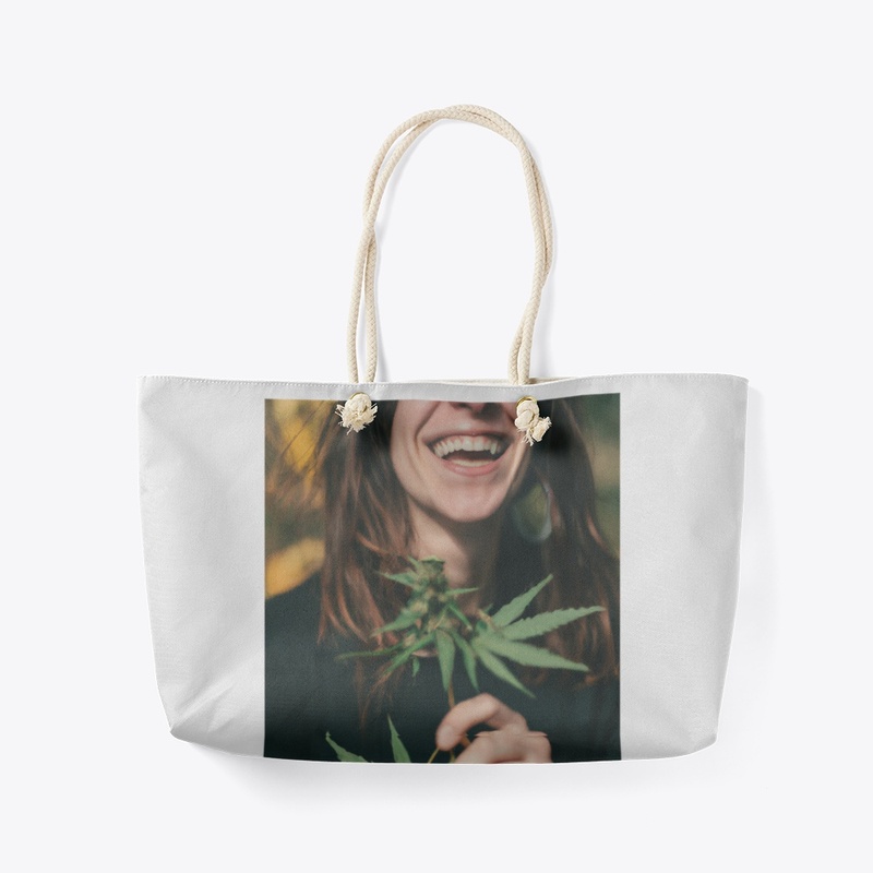 Cannaviajes Happy Woman