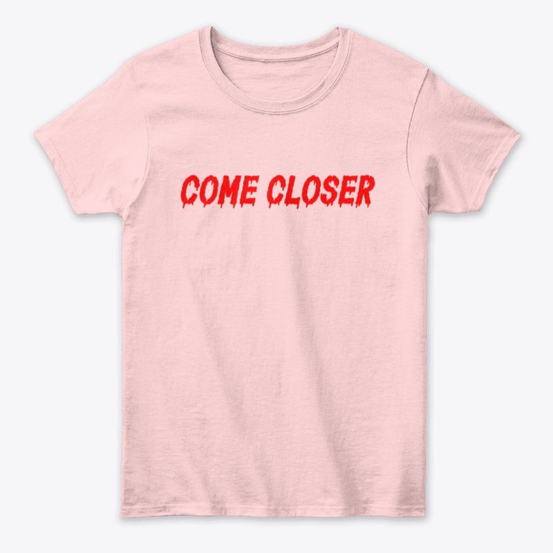 come closer red fonts horror