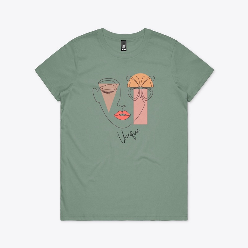 Minimalist design t-shirt/hoodie