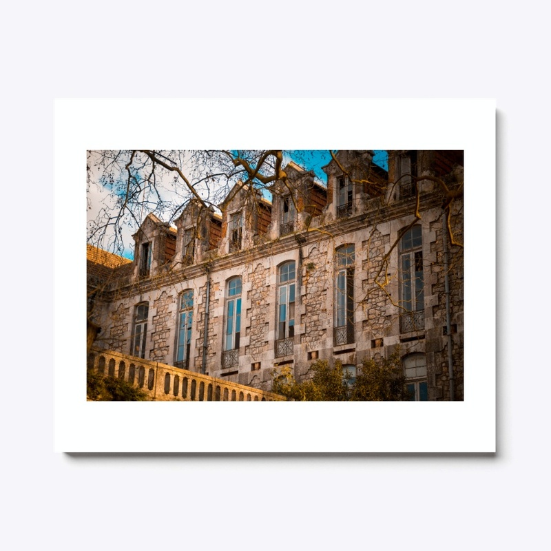 An abandoned house