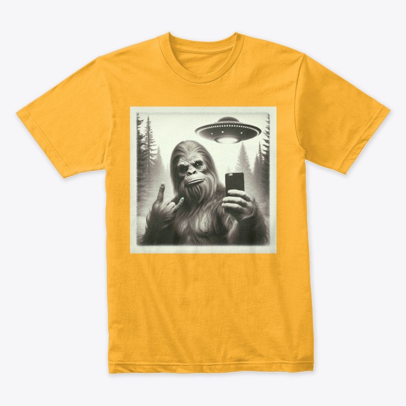 selfie of bigfoot with an UFOs 