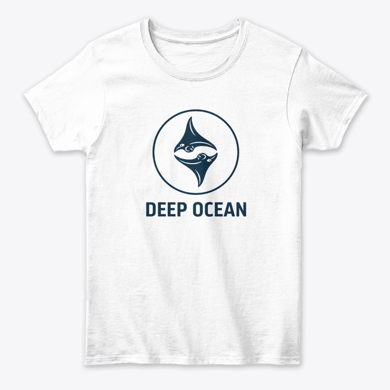 manta ray deep ocean