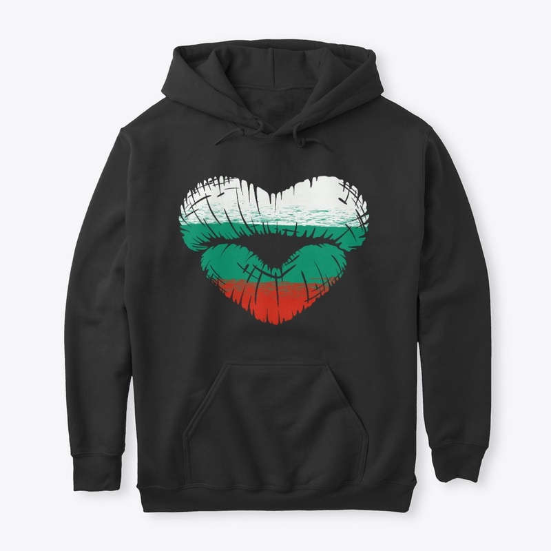 Bulgarian Flag Heart Kiss