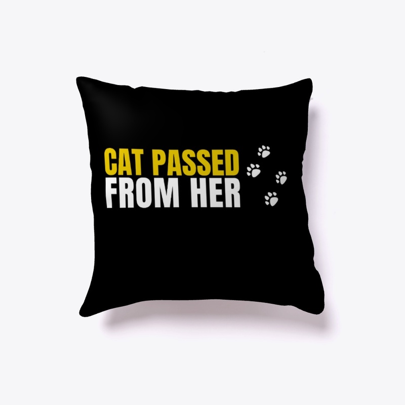 cat passed from her t-shirt/ cats lovers