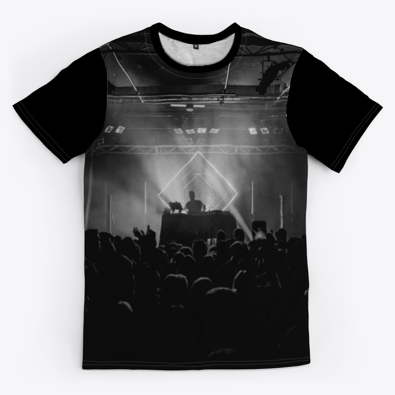 T-shirt: LIVE SHOW