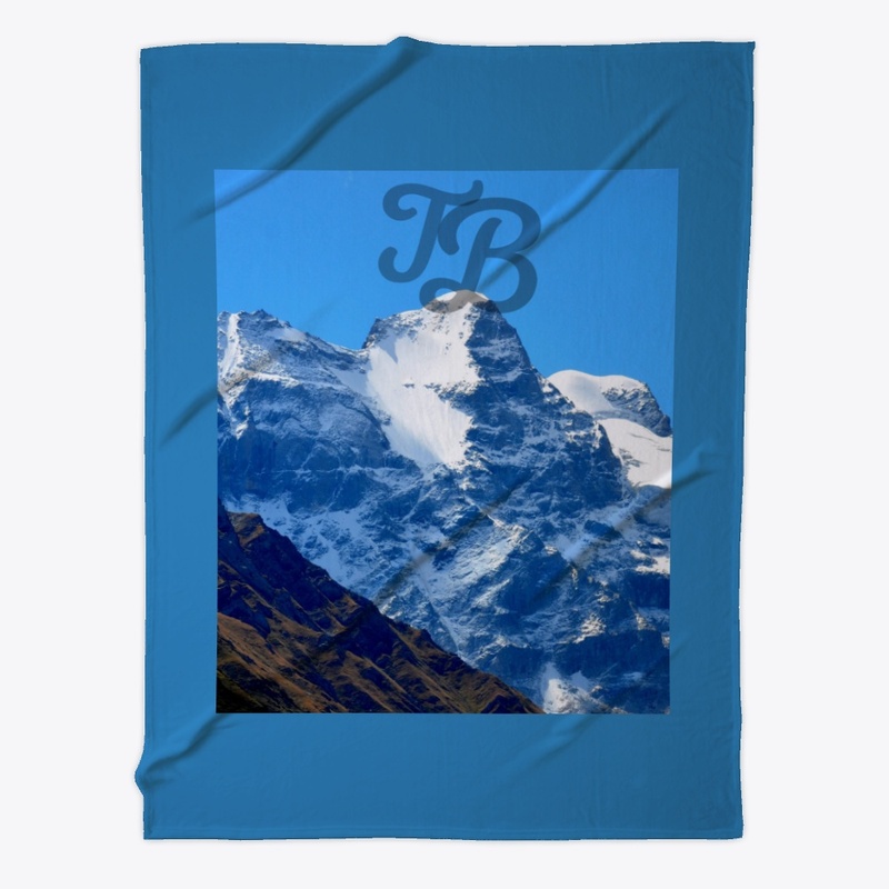 Beautiful snow mountain 