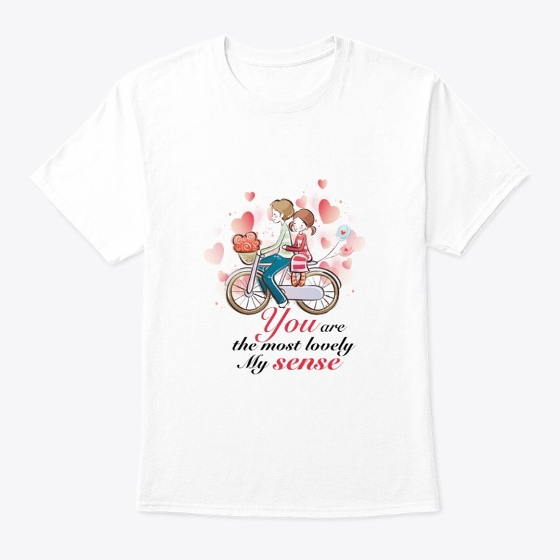 LOVELY T-shirt