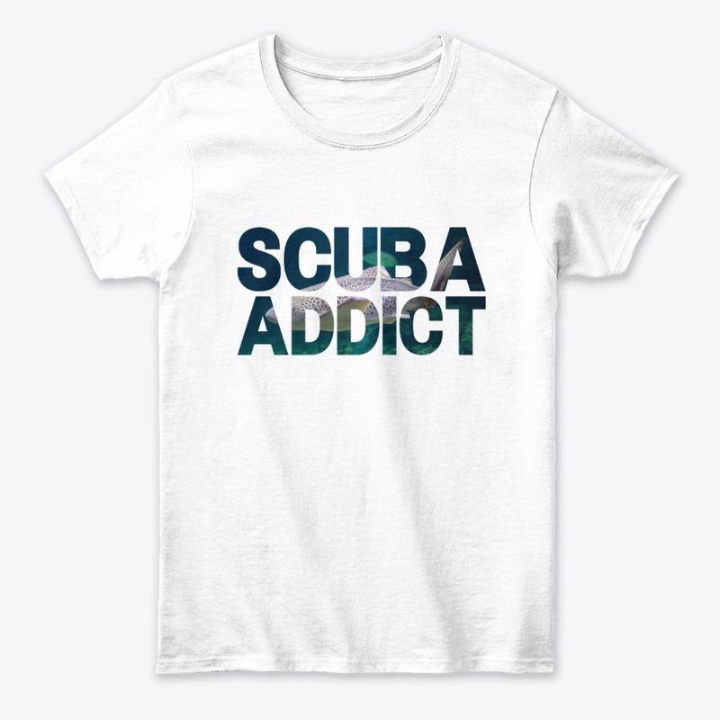 Scuba addict leopard shark