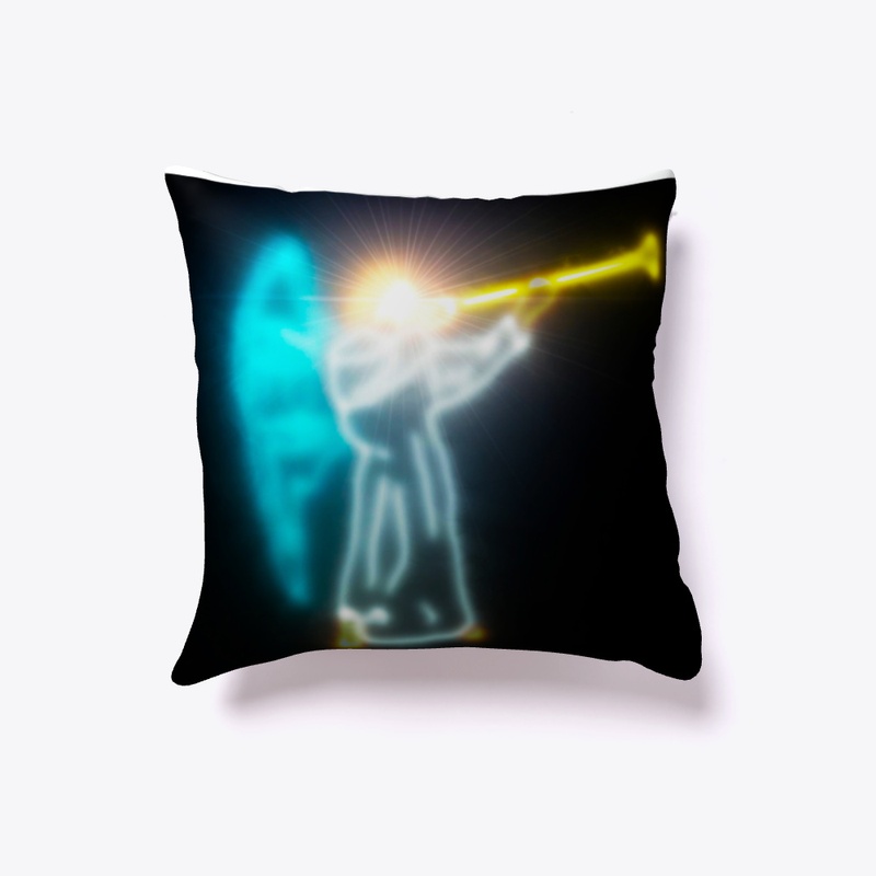 Angel blowing the trumpet 